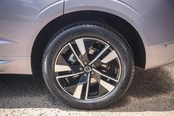 2025 Volvo XC60 Plus B5 Bright
