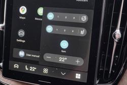 2025 Volvo XC60 Plus B5 Bright