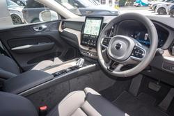2025 Volvo XC60 Plus B5 Bright
