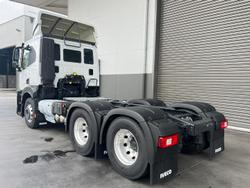 2025 Iveco S-Way AT460