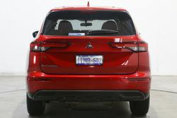 2024 Mitsubishi Outlander ES