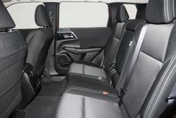 2024 Mitsubishi Outlander ES