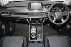 2024 Mitsubishi Outlander ES