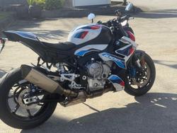 2024 BMW M 1000 R