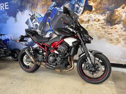 2025 Kawasaki Z900 (ZR900) Grey