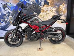 2025 Kawasaki Z900 (ZR900) Grey