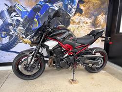 2025 Kawasaki Z900 (ZR900) Grey