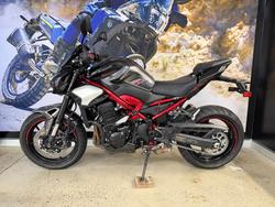 2025 Kawasaki Z900 (ZR900) Grey