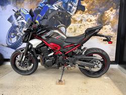 2025 Kawasaki Z900 (ZR900) Grey