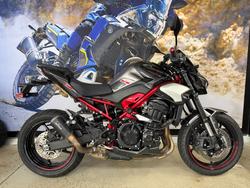 Kawasaki Z900 (ZR900)