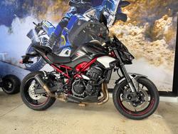 2025 Kawasaki Z900 (ZR900) Grey