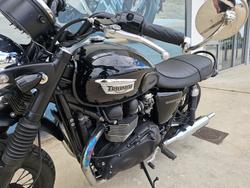 2015 Triumph BONNEVILLE T100 BLACK Black