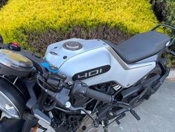 2021 Husqvarna SVARTPILEN 401