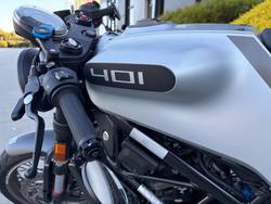 2021 Husqvarna SVARTPILEN 401