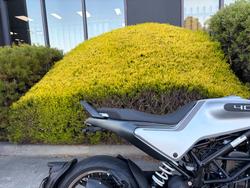 2021 Husqvarna SVARTPILEN 401