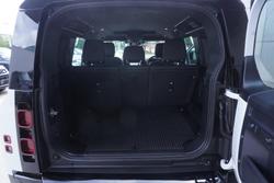 2025 Land Rover Defender 110 D350 X-Dynamic SE