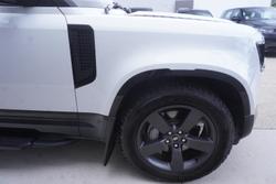 2025 Land Rover Defender 110 D350 X-Dynamic SE