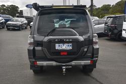 2017 Mitsubishi Pajero GLS