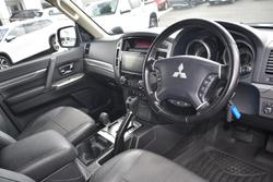 2017 Mitsubishi Pajero GLS