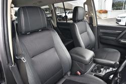 2017 Mitsubishi Pajero GLS