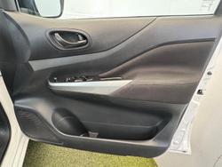 2021 Nissan Navara SL