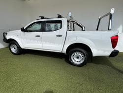 2021 Nissan Navara SL