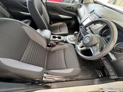 2021 Nissan Navara SL