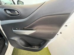 2021 Nissan Navara SL