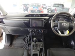 2016 Toyota Hilux SR