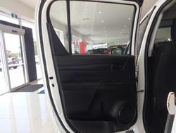2016 Toyota Hilux SR