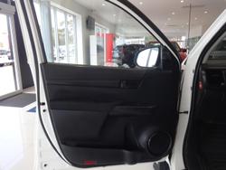 2016 Toyota Hilux SR