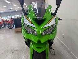 2025 Kawasaki NINJA 400 ZX-4RR KRT Green
