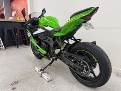 2025 Kawasaki NINJA 400 ZX-4RR KRT Green