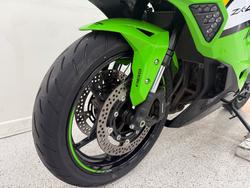 2025 Kawasaki NINJA 400 ZX-4RR KRT Green