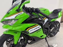 2025 Kawasaki NINJA 400 ZX-4RR KRT Green