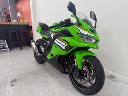 2025 Kawasaki NINJA 400 ZX-4RR KRT Green