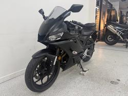 2021 YAMAHA YZF-R3 Black