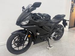 2021 YAMAHA YZF-R3 Black