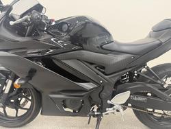 2021 YAMAHA YZF-R3 Black