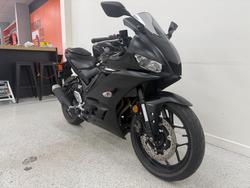 2021 YAMAHA YZF-R3 Black
