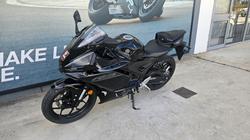 2026 Yamaha YZF-R3 Black