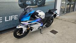 2025 Yamaha YZF-R3 White