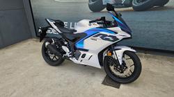 2025 Yamaha YZF-R3 White