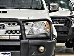 2006 Toyota Hilux SR5 KUN26R MY07 4X4 Glacier White