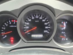 2006 Toyota Hilux SR5 KUN26R MY07 4X4 Glacier White