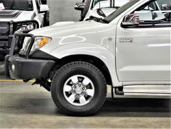 2006 Toyota Hilux SR5 KUN26R MY07 4X4 Glacier White