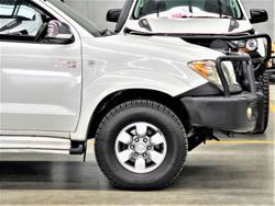 2006 Toyota Hilux SR5 KUN26R MY07 4X4 Glacier White