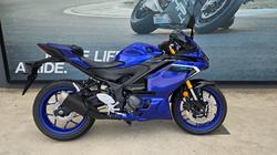 2025 Yamaha YZF-R3 Blue