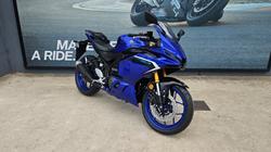 2025 Yamaha YZF-R3 Blue