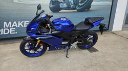 2025 Yamaha YZF-R3 Blue